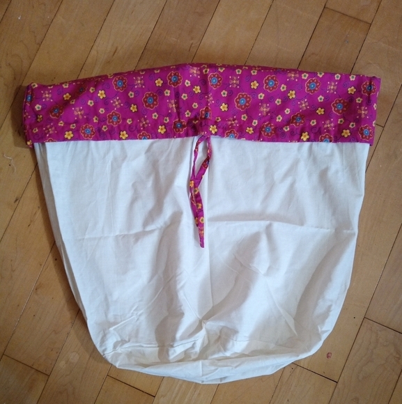 Pier 1 Imports pretty floral basket, bin or can liner with drawstring tie - Picture 1 of 3